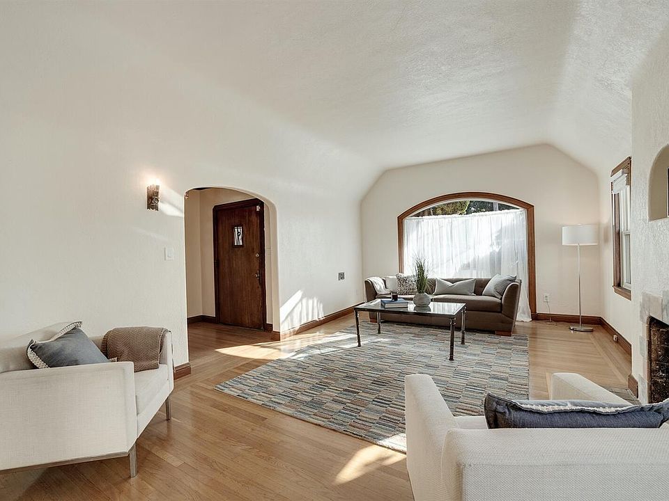 1st image of 3663 Delmont Ave