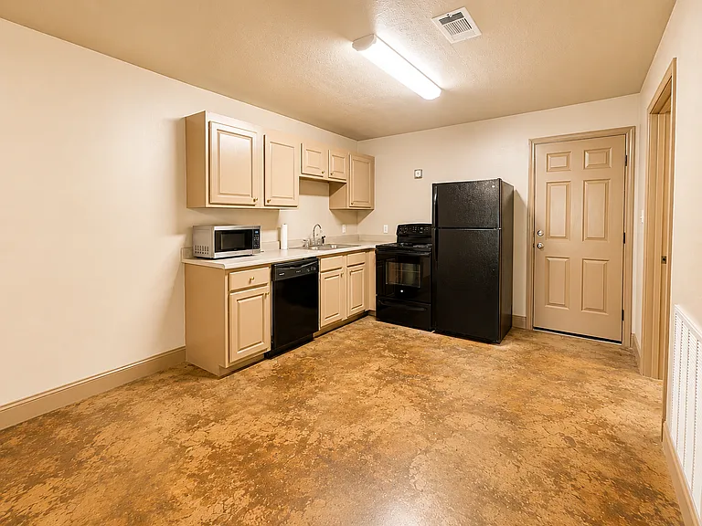 10 Nwr Ln #D — Photo 5