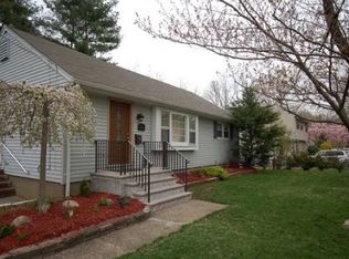 847 Alden Rd, Paramus, NJ 07652