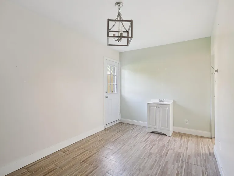 3212 Wavecrest St — Photo 29