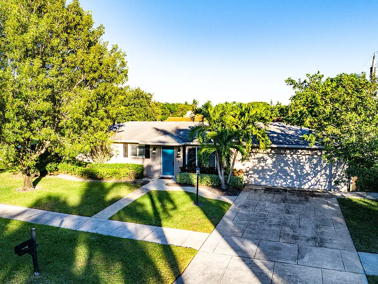 770 NW 3rd Ave — Photo 35