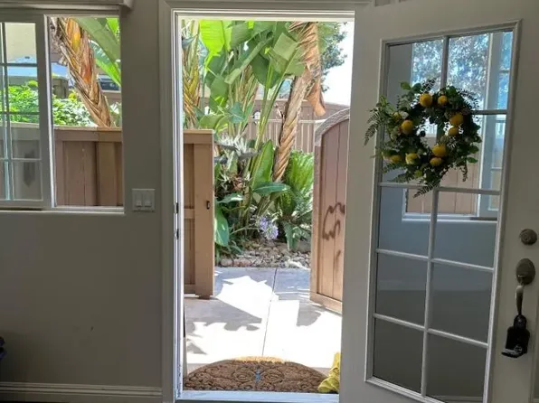 5252 Balboa Arms Dr Unit 177, San Diego, CA 92117