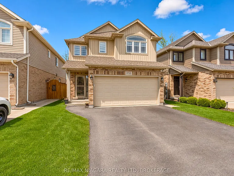 8511 Jennifer Cres — Photo 2