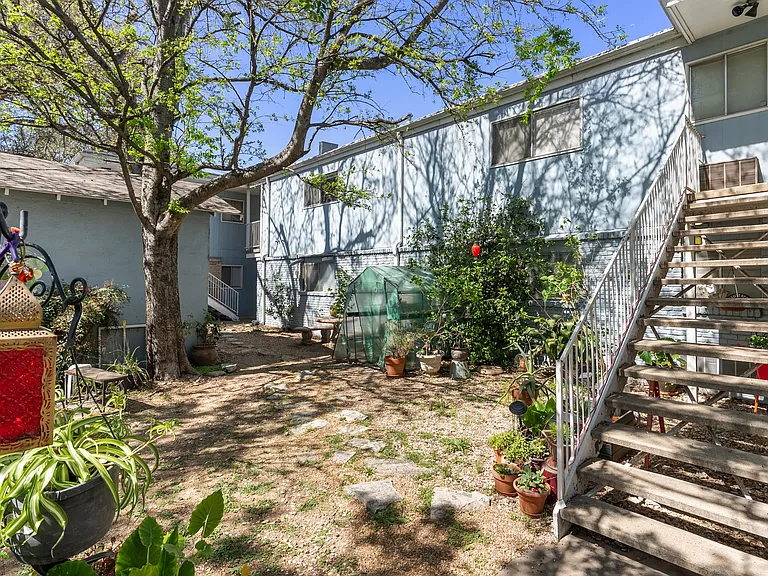 515 Krebs Ln #202 — Photo 14