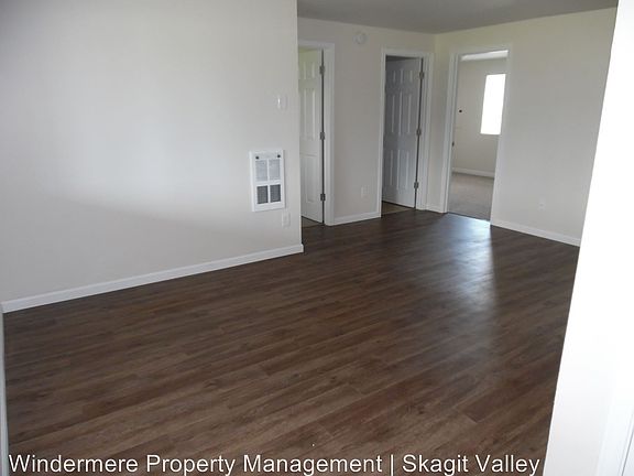 2nd image of 2325 Urban Ave APT 02