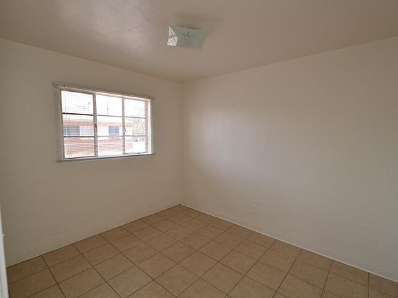5th image of 4525 E Montecito St