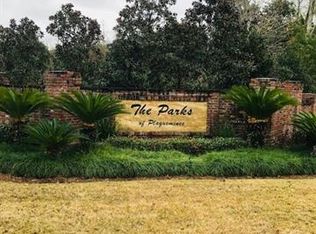 107 Oak Park Ct, Belle Chasse, LA 70037