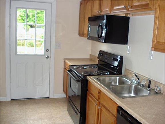 5th image of 3780 Aurelia Dr