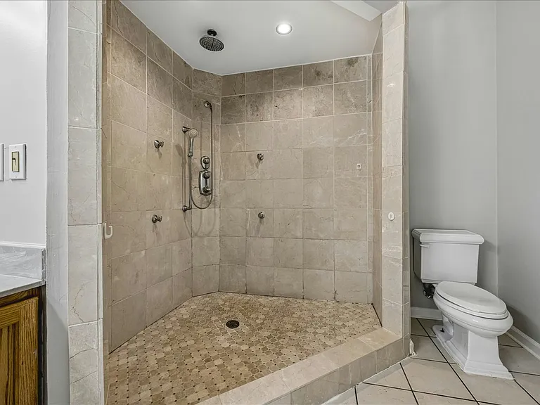 535 Pantherburn Cir S — Photo 16