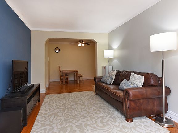 5th image of 11420 Queens Blvd APT C4
