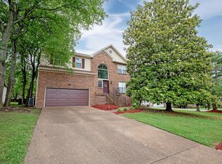 100 Charleston Ct, Hendersonville, TN 37075