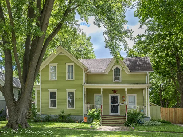 320 E High St, Sycamore, IL 60178