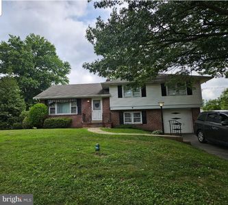 215 Penn Ave, Souderton, PA, 18964