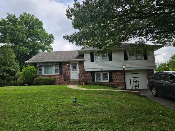 215 Penn Ave, Souderton, PA 18964
