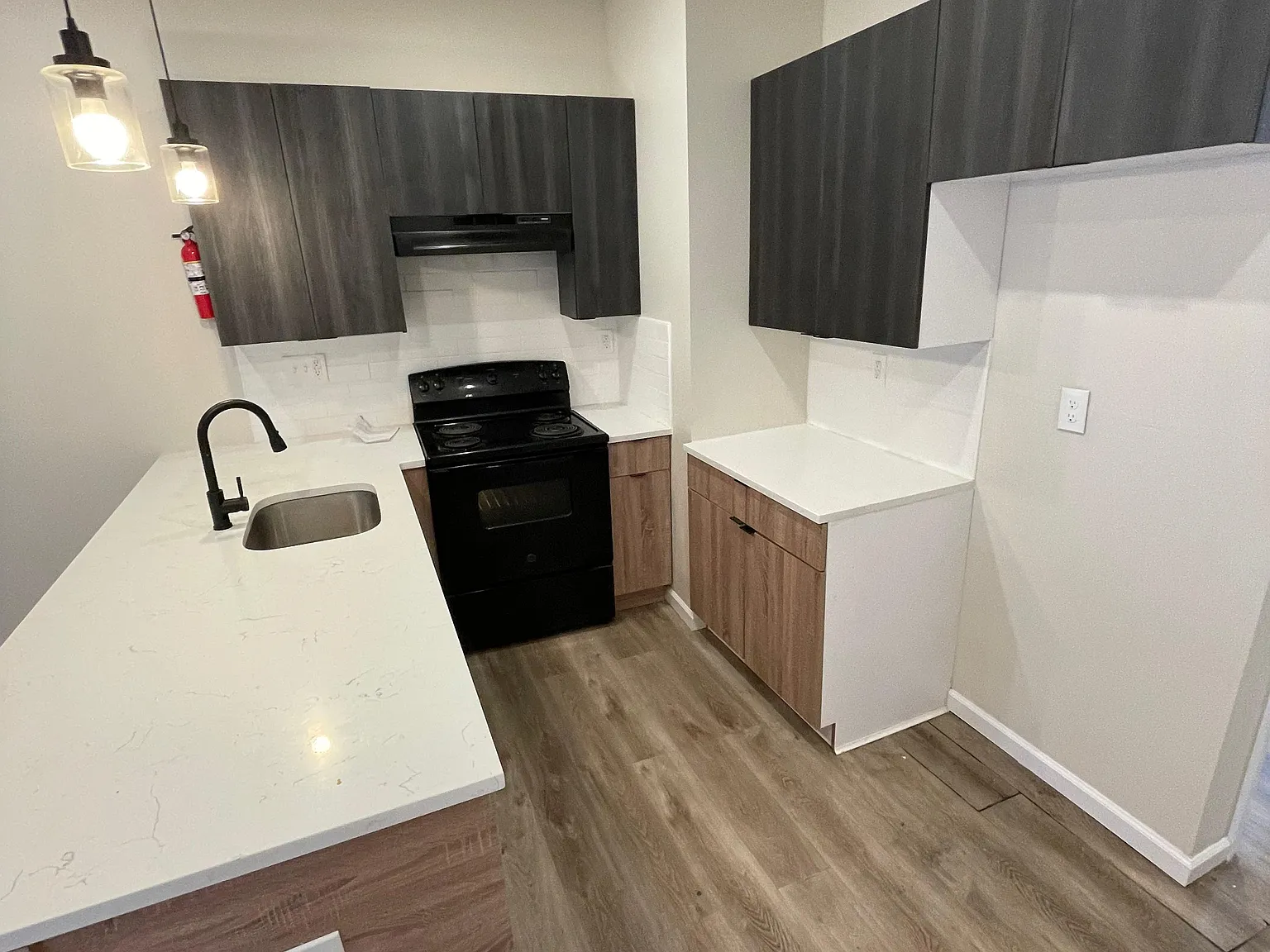 4 bed, $2,250 — Photo 2