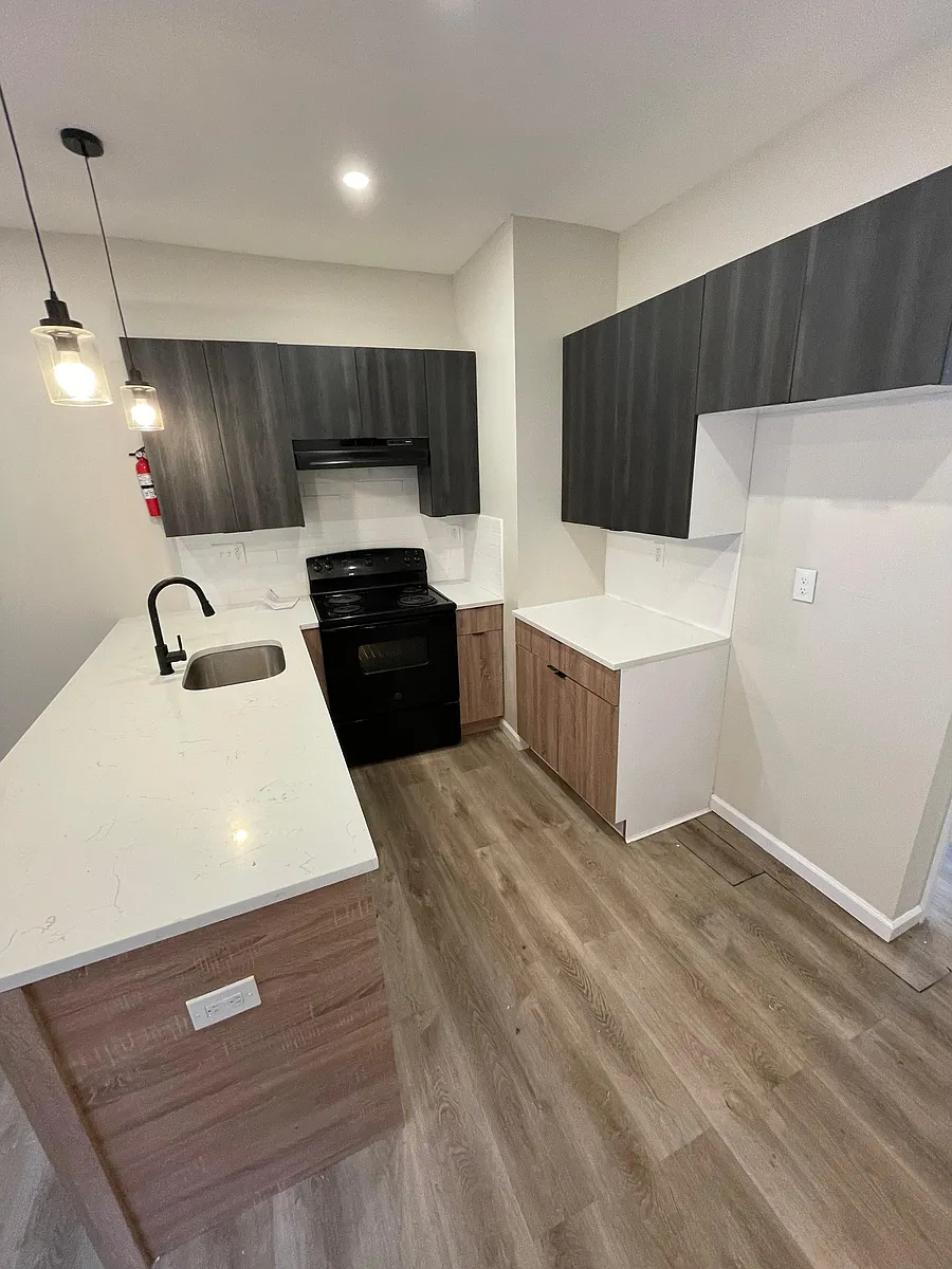 Building Photo - 383 Avon Ave #2A