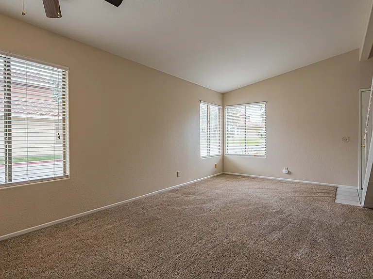 450 Tava Ln — Photo 7