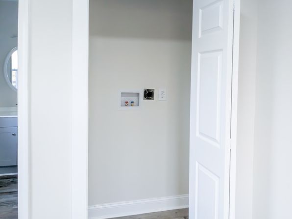 2325 Mountain Brook Dr #B, Charlottesville, VA 22902