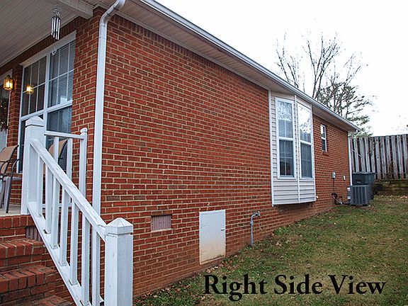 3rd image of 306 Oriole Dr APT 1