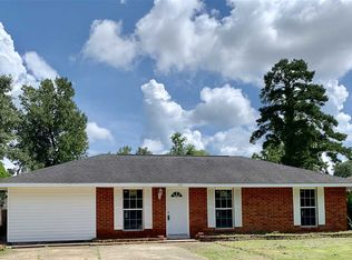 111 Pinoak St, Denham Springs, LA 70726