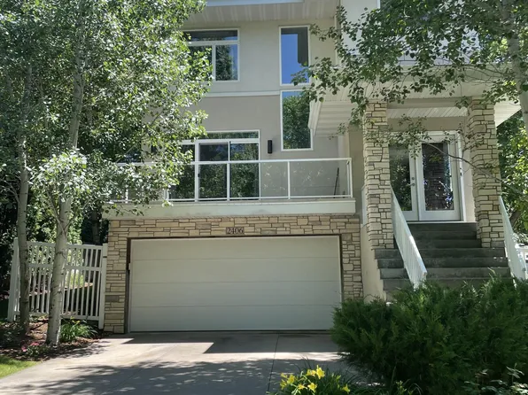 2406 Black Lake Rd, Spring Park, MN 55384