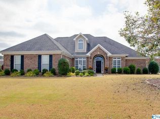 7016 Greystone Ln SE, Owens Cross Roads, AL 35763