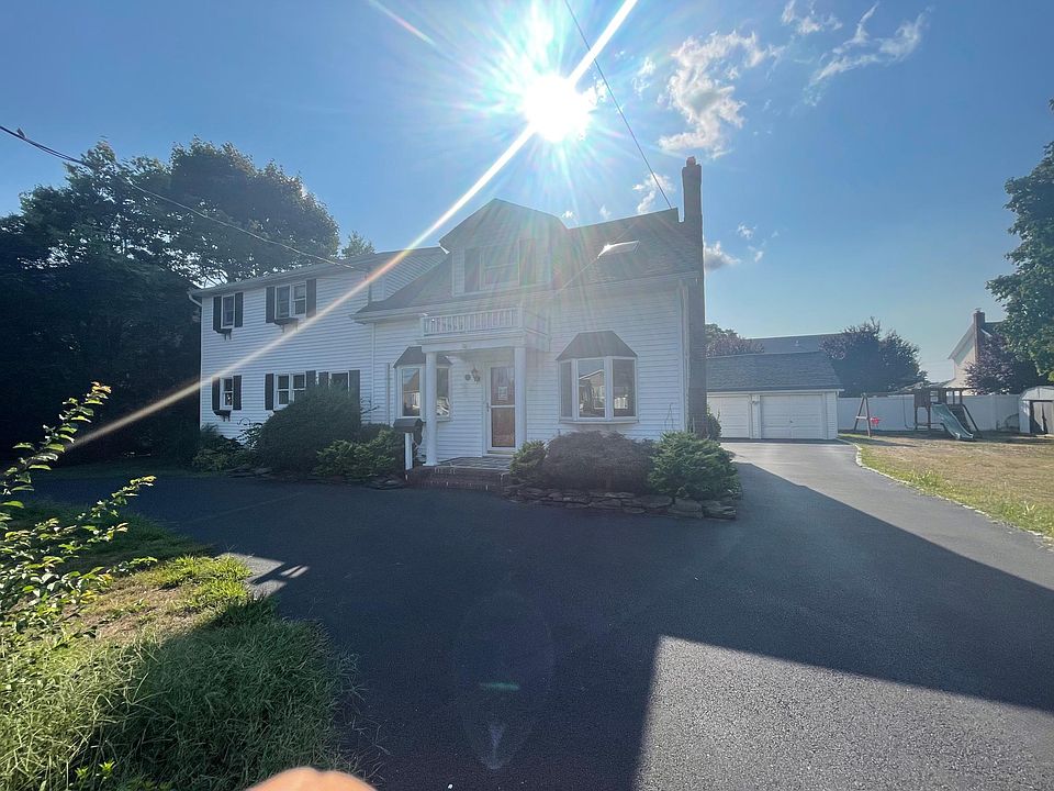 1st image of 32 Concord Ave #1