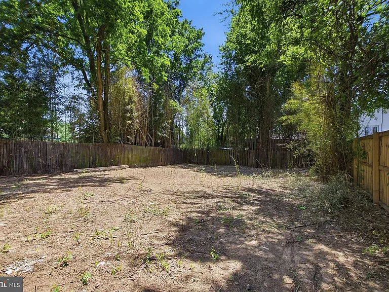 3704 42nd Ave — Photo 33