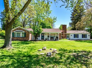 6861 N Clunbury Rd, West Bloomfield, MI 48322