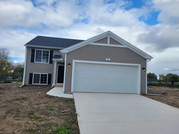 740 Skyview Trl, Ionia, MI 48846