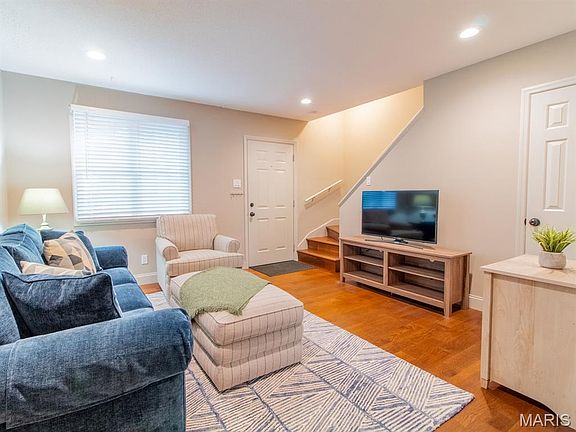 2nd image of 9019 W Swan Cir
