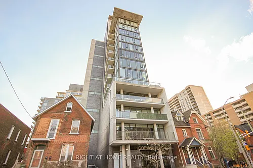 224 Lyon St N Photo 1