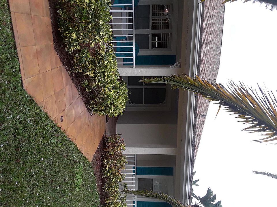 1st image of 997 SE Albatross Ave