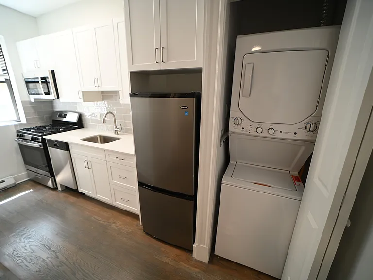 81 Park Dr #3 — Photo 2