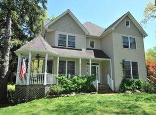 190 Red Hill Rd, Middletown, NJ 07748