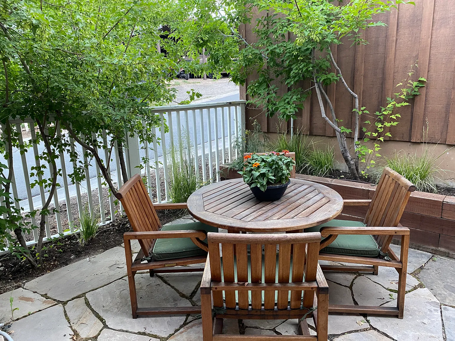 2 bed, 1080 sqft, $6,000 — Photo 2