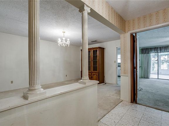 3rd image of 6136 Walla Ave