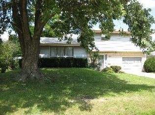 1602 Briarcliff Dr, Urbana, IL 61802