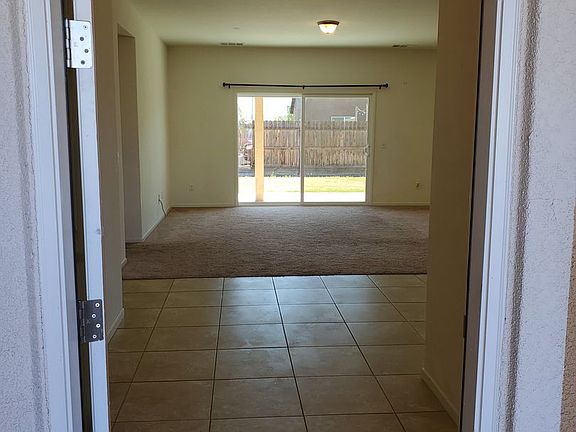 3rd image of 1333 Manor Ave