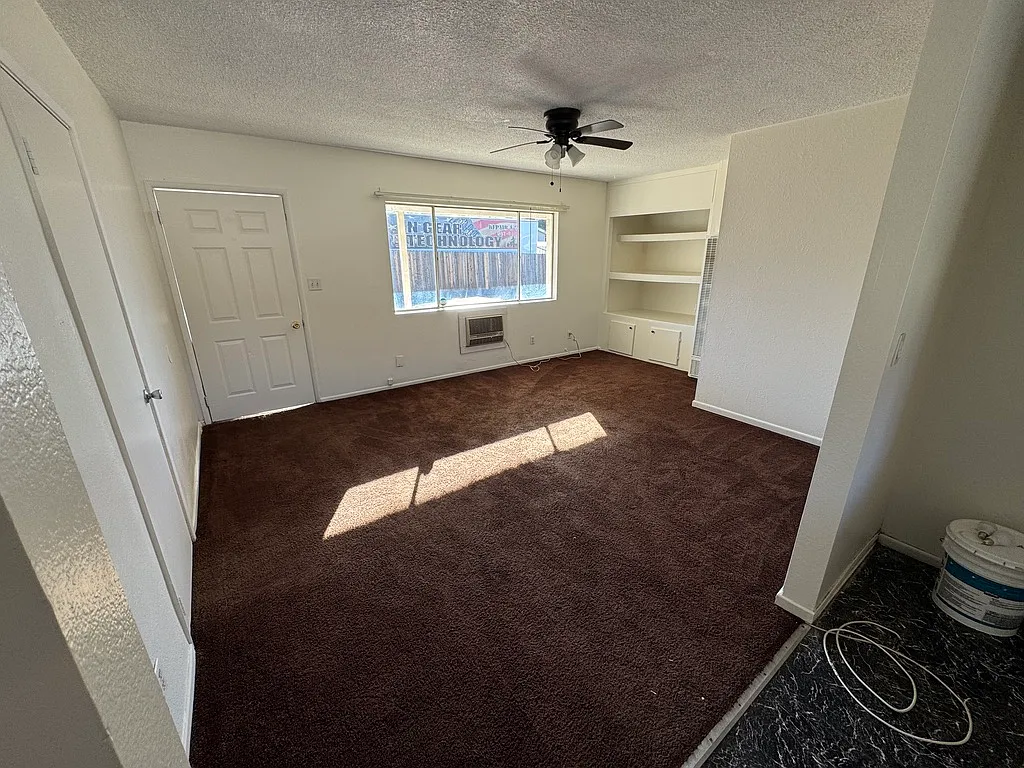 1 bed, 650 sqft, $1,600 — Photo 1