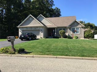 330 Copperlake E, Cortland, OH 44410