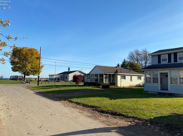 Waterfront Ottawa County Oh Waterfront Homes For Sale 111 Homes Zillow