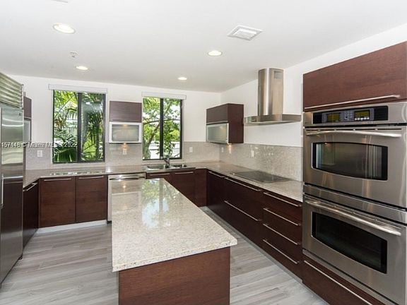 3rd image of 1164 98th St #1164