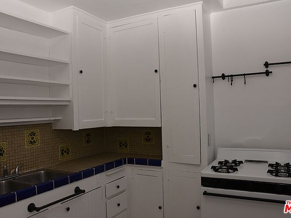 5th image of 49 Paloma Ave