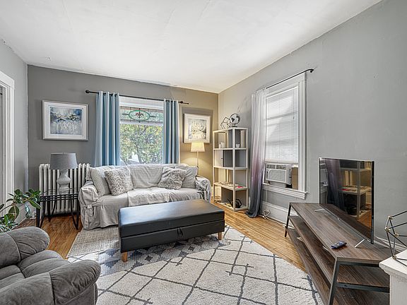 2nd image of 2408 Dupont Ave S APT 4