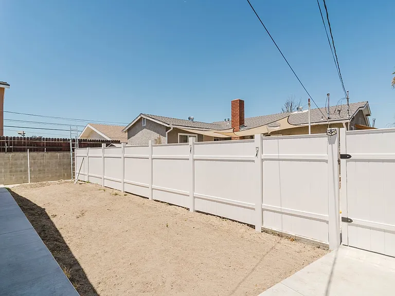 13138 Corcoran St — Photo 19