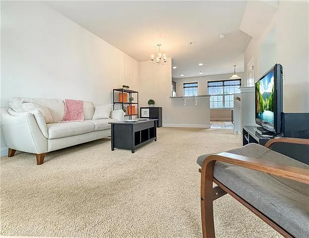 1541 Greystone Pl — Photo 6