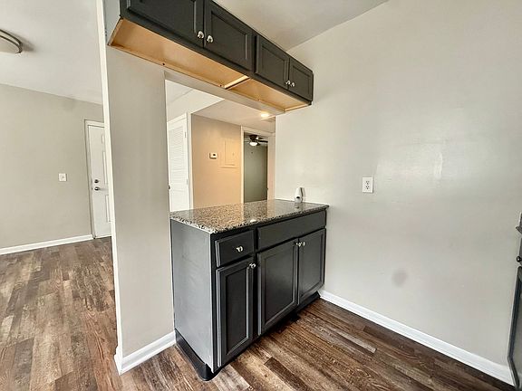 4th image of 2702 May St APT 2