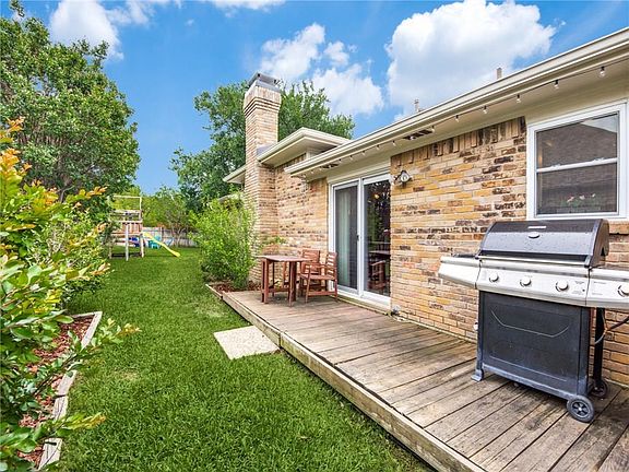 3rd image of 2506 Willowgate Ln