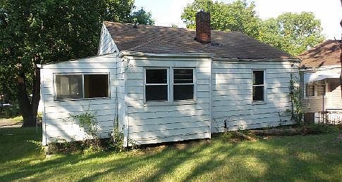 1st image of 7124 Manette Dr